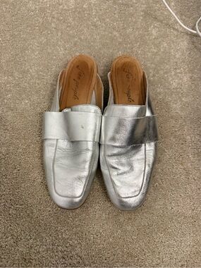 Free people Silver Slip-On Mule Loafers - Women